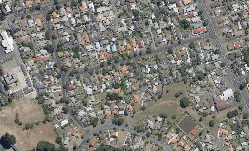 2/26 Tranmere Road, Fairfield, Hamilton - Carousel 1