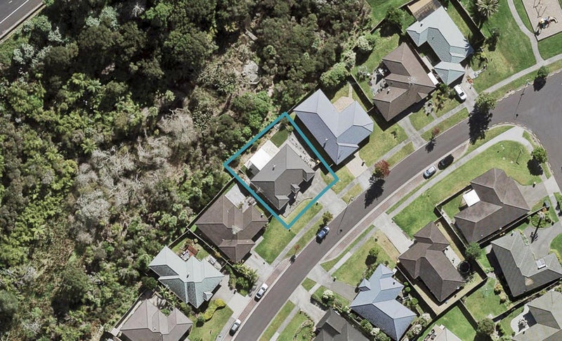 74 Bluebird Crescent, Unsworth Heights, Auckland - Carousel 1
