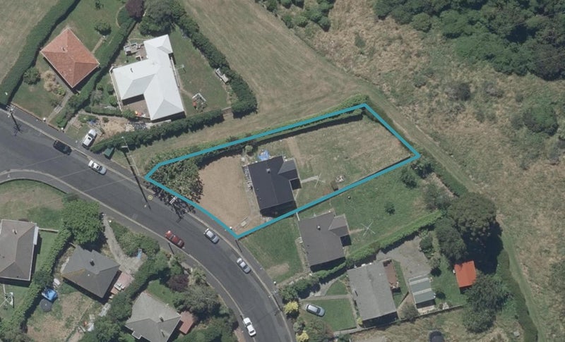 17 Mooltan Street, Halfway Bush, Dunedin - Carousel 1