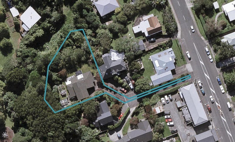 60B Govett Avenue, Frankleigh Park, New Plymouth - Carousel 1