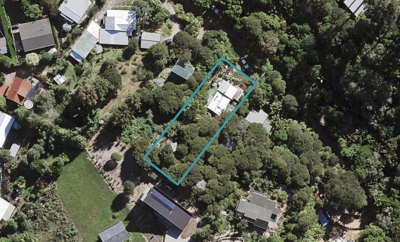 12 Hobson Terrace, Onetangi, Waiheke Island - Carousel 1