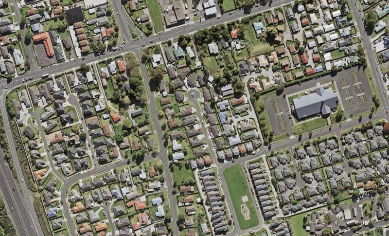 8 Shayla Place, Favona, Auckland - Carousel 1