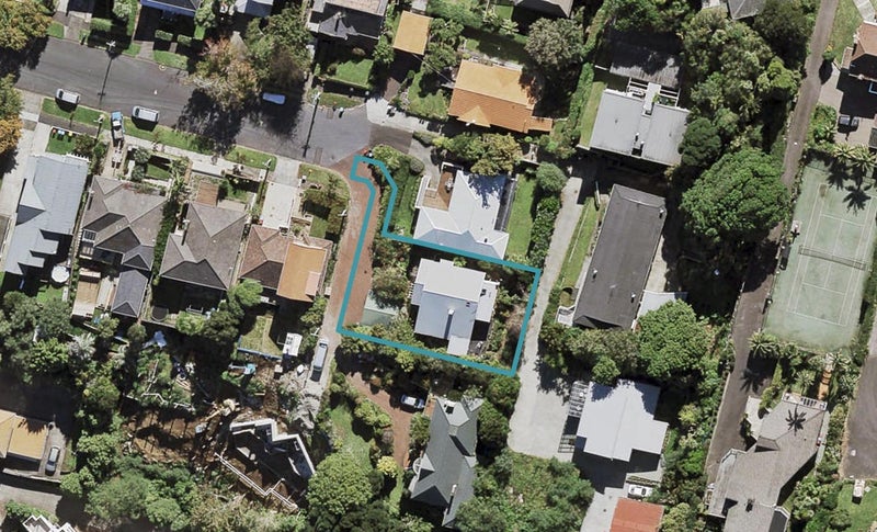 21 Rewa Road, Three Kings, Auckland - Carousel 1