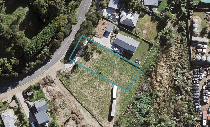 49 Sea View Road, Ostend, Waiheke Island - Carousel 1
