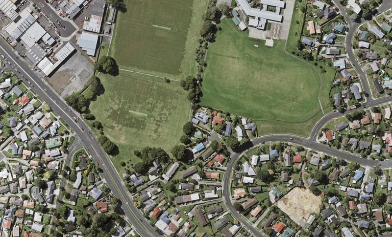 8/7 Cindy Place, Pakuranga, Auckland - Carousel 1