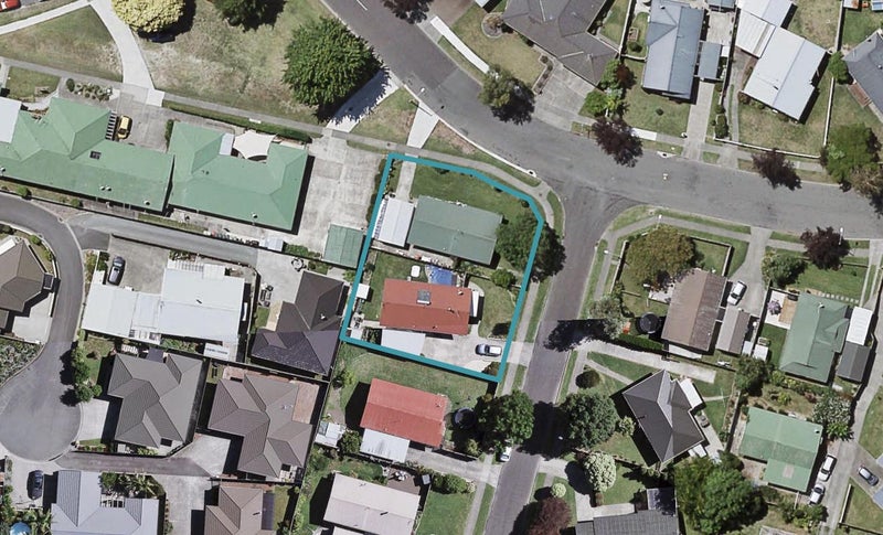 4 Beveridge Place, Greenmeadows, Napier - Carousel 1