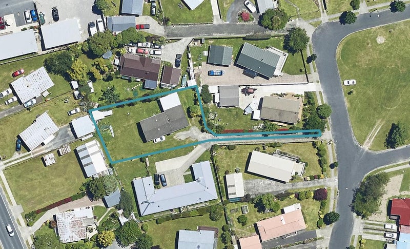 18 Chapman Place, Fairy Springs, Rotorua - Carousel 1