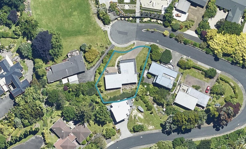 14 Manahi Avenue, Kawaha Point, Rotorua - Carousel 1