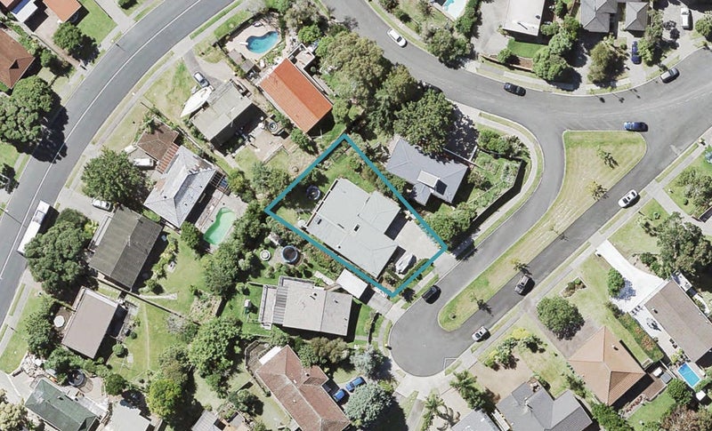 6 Hollyhock Place, Browns Bay, Auckland - Carousel 1