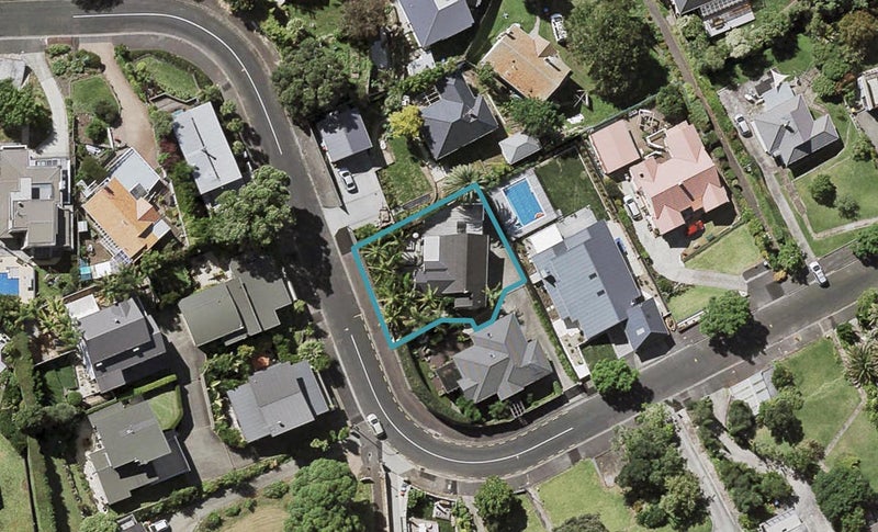 30 Tautari Street, Orakei, Auckland - Carousel 1