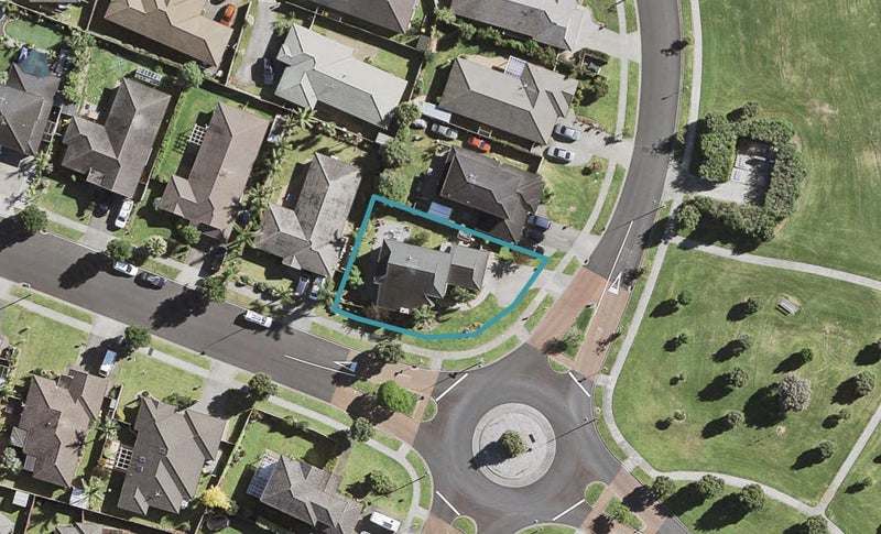 2 Aberdeen Crescent, Wattle Downs, Auckland - Carousel 1