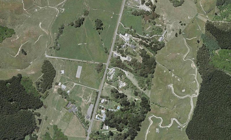 183 Valley Road, Paraparaumu - Carousel 1
