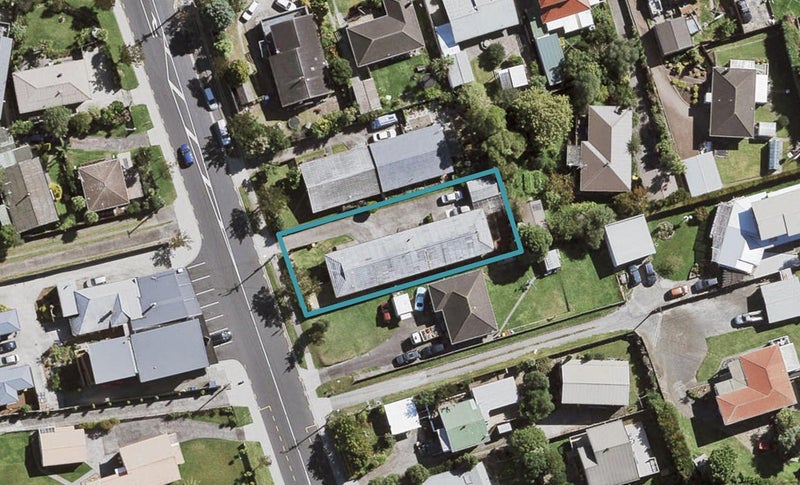2/104 View Road, Sunnyvale, Auckland - Carousel 1
