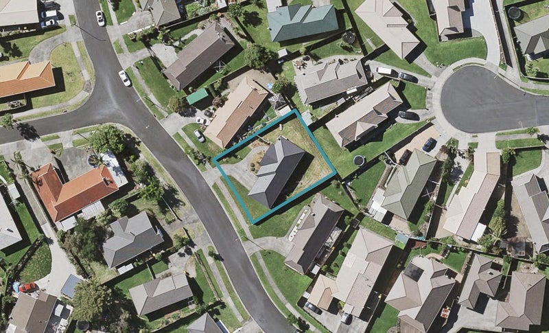 16 Dulwich Place, Burswood, Auckland - Carousel 1