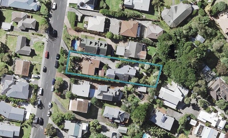 1/14 Matipo Road, Mairangi Bay, Auckland - Carousel 1