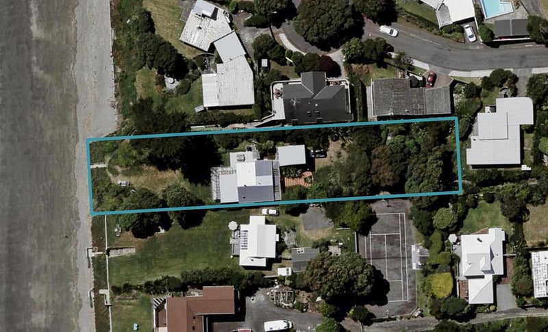 14 Newry Road, Raumati Beach, Paraparaumu - Carousel 1