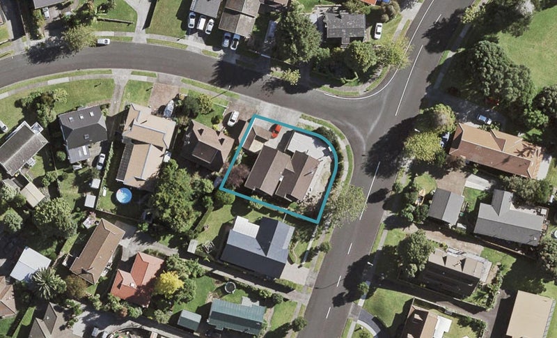 2 Pinehurst Place, Wattle Downs, Auckland - Carousel 1