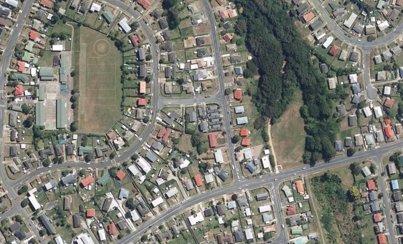 1A Niger Street, Cannons Creek, Porirua - Carousel 1