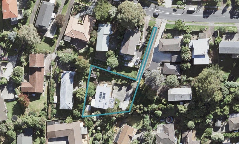 222 Glamorgan Drive, Northcross, Auckland - Carousel 1