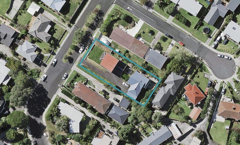 2/18 Northumberland Avenue, Belmont, Auckland - Carousel 1