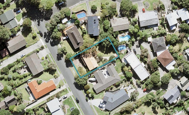 15 Waiau Street, Torbay, Auckland - Carousel 1