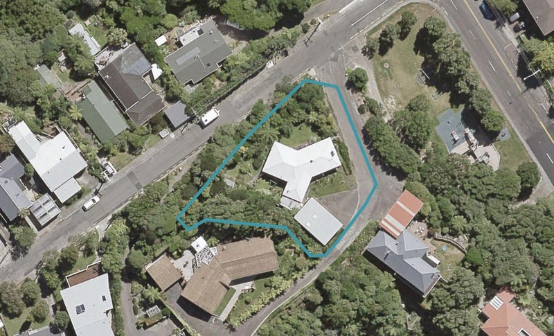 1 Rakeiora Grove, Korokoro, Lower Hutt - Carousel 1