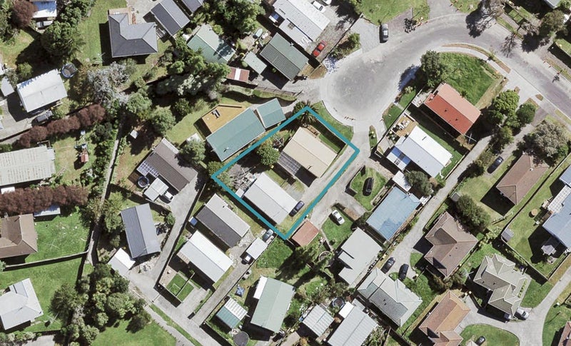 1/28 Posa Avenue, Henderson, Auckland - Carousel 1