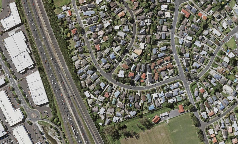 1 Kennedy Avenue, Forrest Hill, Auckland - Carousel 1