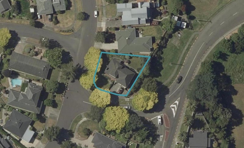 2 Kentucky Way, Awapuni, Palmerston North - Carousel 1