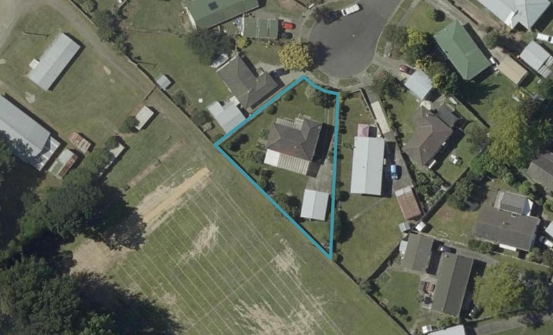21 Capri Place, Awapuni, Palmerston North - Carousel 1