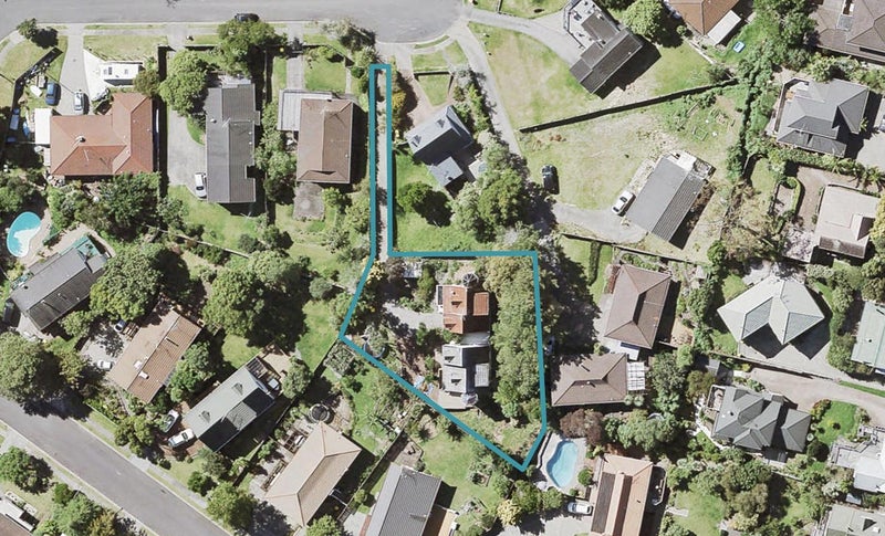 2/8 Dianthus Place, Browns Bay, Auckland - Carousel 1