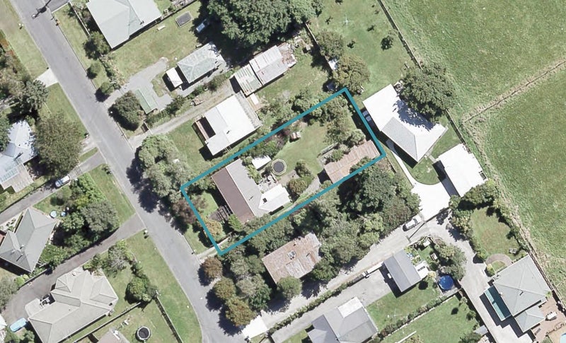 17 MacLaren Street, Maymorn, Upper Hutt - Carousel 1