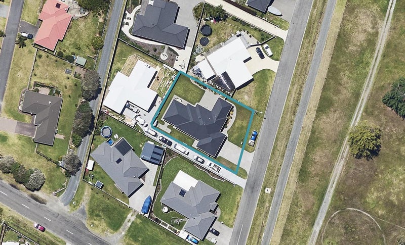 3A Dawn Parade, Coastlands, Whakatane - Carousel 1