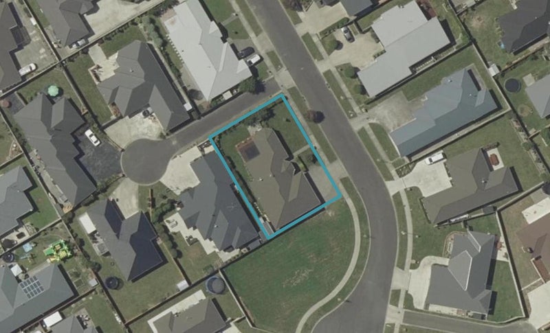 26 Liberty Grove, Kelvin Grove, Palmerston North - Carousel 1
