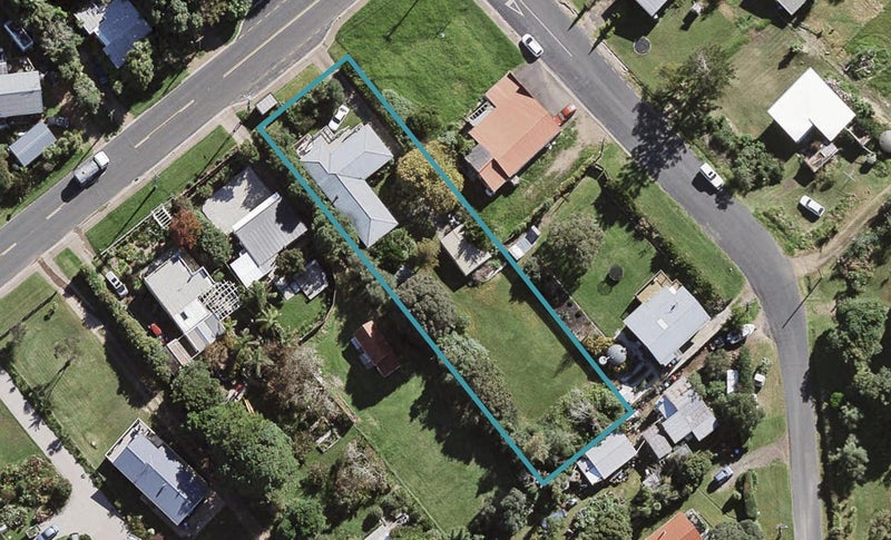 23 Onetangi Road, Onetangi, Waiheke Island - Carousel 1