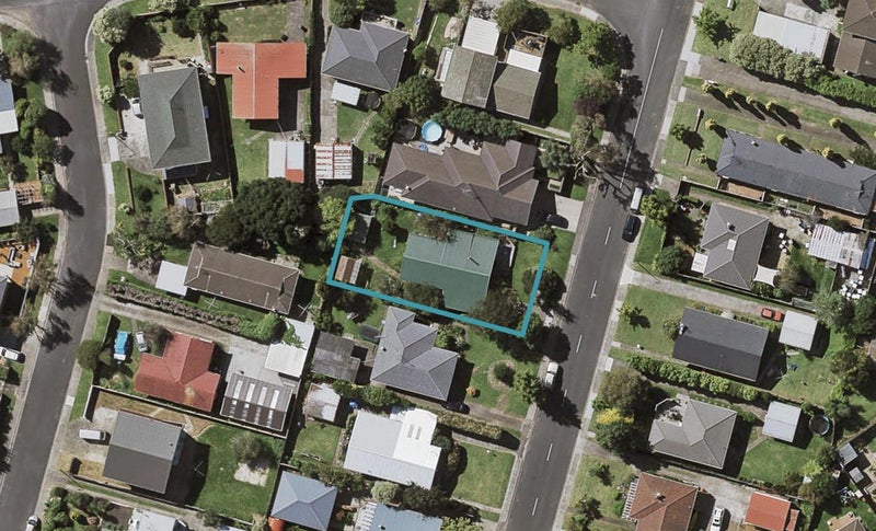 24 Celtic Crescent, Ellerslie, Auckland - Carousel 1