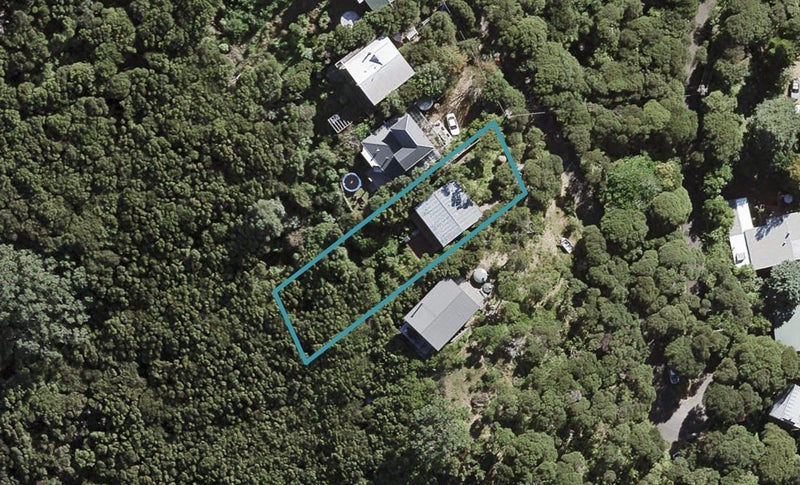 52 Okoka Road, Ōmiha, Waiheke Island - Carousel 1