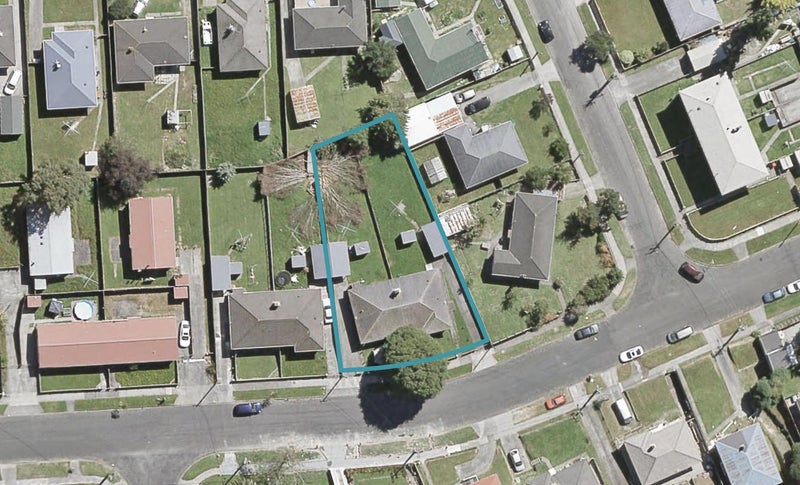 10 Delaney Drive, Stokes Valley, Lower Hutt - Carousel 1