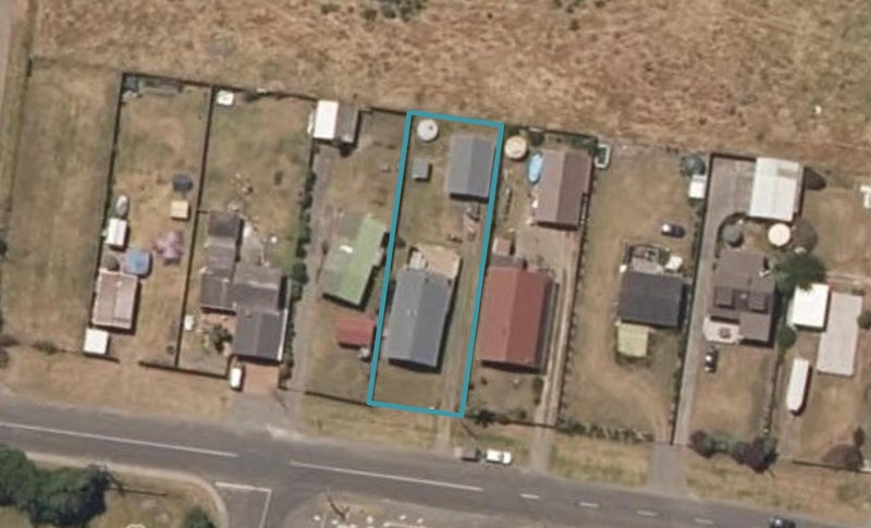 588 Waitarere Beach Road, Waitarere Beach, Levin - Carousel 1