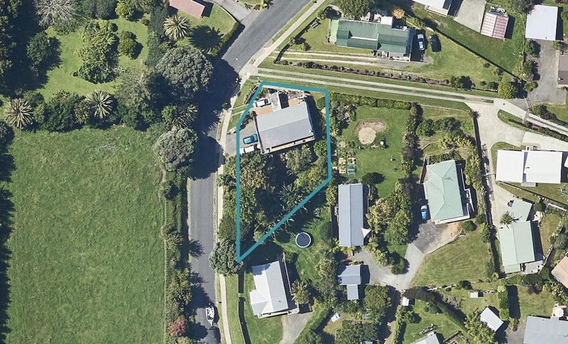 10 Koutunui Road, Athenree, Katikati - Carousel 1