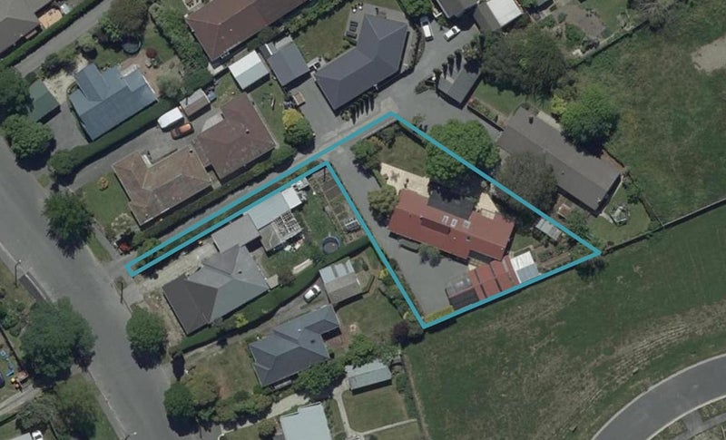 34 Brookside Terrace, Bryndwr, Christchurch - Carousel 1