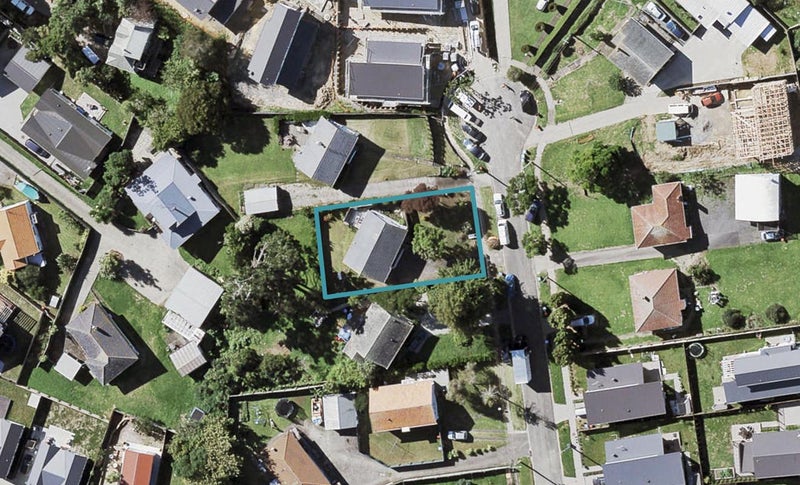8 Hurstwood Place, Glen Innes, Auckland - Carousel 1