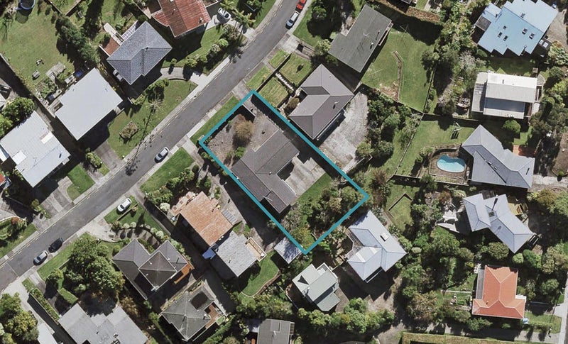 20 Martin Crescent, Northcote, Auckland - Carousel 1