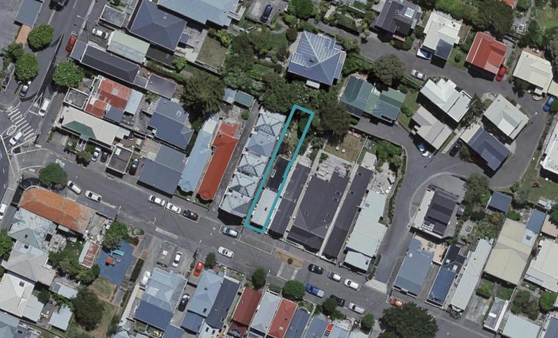 73 Elizabeth Street, Mount Victoria, Wellington - Carousel 1