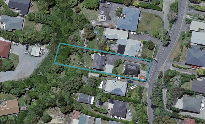 11 Robert Street, Newlands, Wellington - Carousel 1