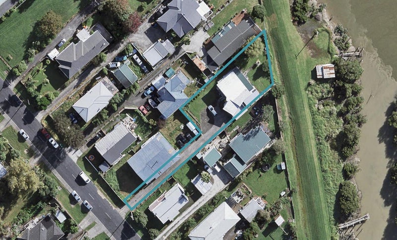 51 Parakai Avenue, Parakai, Helensville - Carousel 1