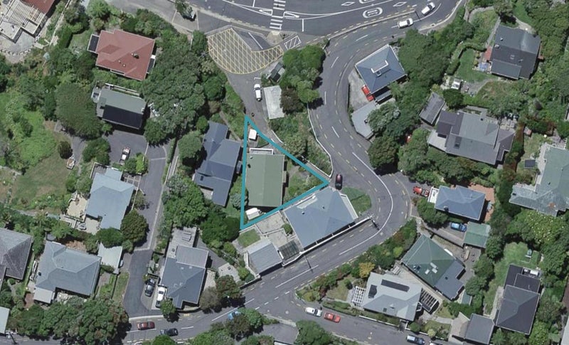 2 Cecil Road, Wadestown, Wellington - Carousel 1