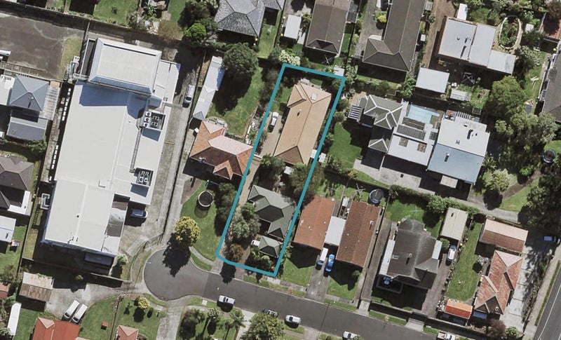 2/7 Norfolk Place, Papatoetoe, Auckland - Carousel 1