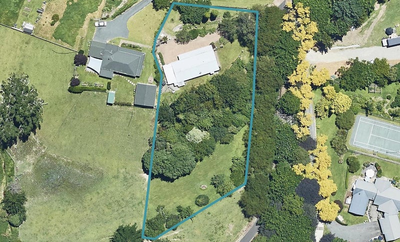 39 Freeburn Road, Pyes Pa, Tauranga - Carousel 1