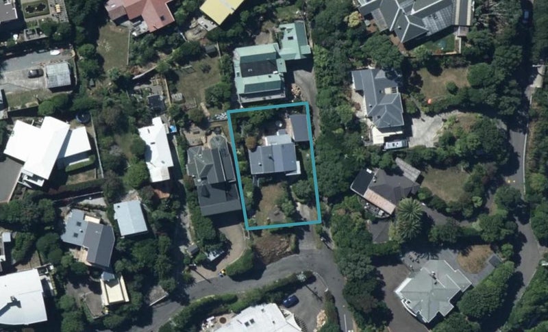4 Ogilvy Terrace, Plimmerton, Porirua - Carousel 1